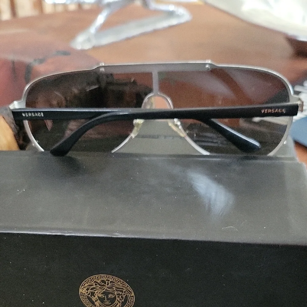 Versace Silver Metal Sheild Sunglasses, Mirror Lens VE2140 - Picture 5 of 10